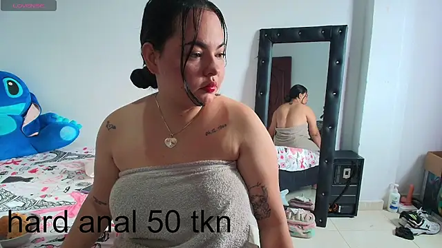 Snapshot of leoytessa_10 chatting on September 19, 12:06 pm leoytessa 10 online show from September 19, 12:06 pm