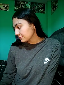 Nahiara velez online show from April 18, 10:43 pm