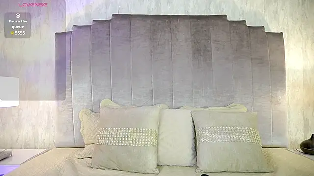 Snapshot of ashlyestone chatting on January 17, 2:50 am ashlyestone online show from January 17, 2:50 am