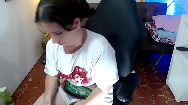 victoria jones online show from March 14, 5:02 pm