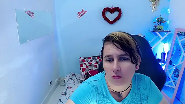 victoria jones online show from February 4, 2:34 pm