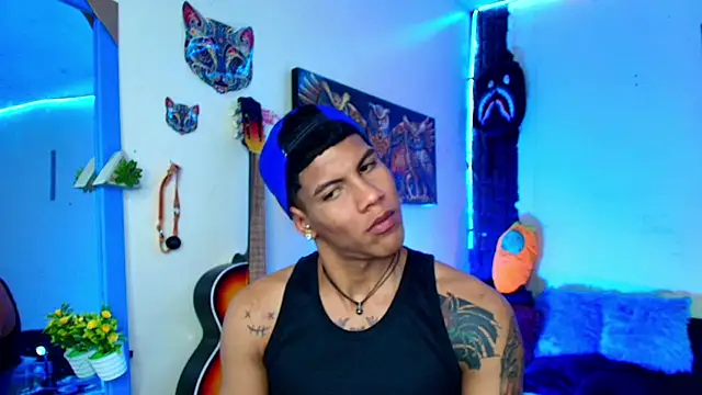 Damian latinxxx online show from January 30, 9:15 am