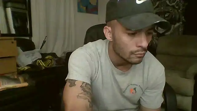 JohnnyDeep187 online show from December 11, 3:45 am