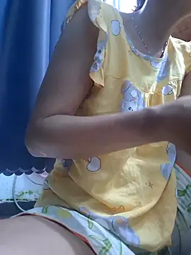 Baby-sexytits18 online show from September 21, 11:28 pm