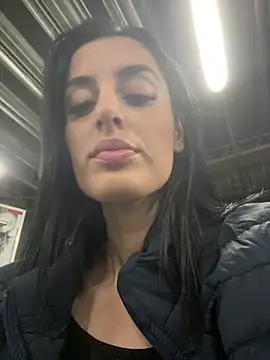 Snapshot of Catmila94 chatting on May 20, 10:49 pm Catmila94 online show from May 20, 10:49 pm