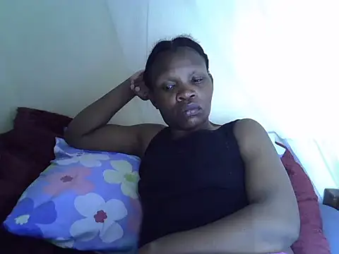 Snapshot of Sweet_serah chatting on December 15, 5:23 am Sweet serah online show from December 15, 5:23 am