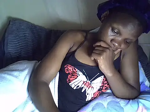Snapshot of Sweet_serah chatting on April 23, 5:52 am Sweet serah online show from April 23, 5:52 am