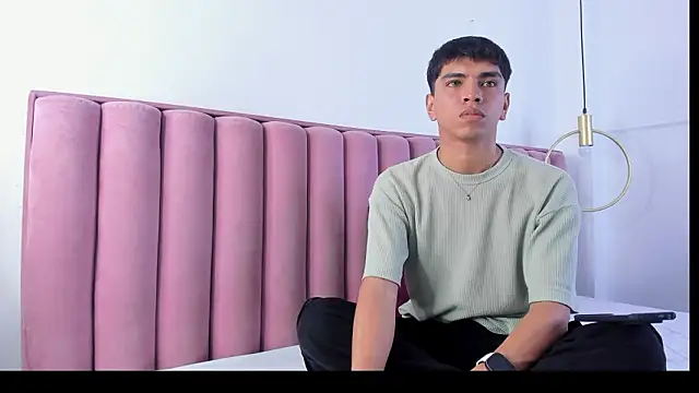 Santy carrington online show from March 7, 8:17 pm