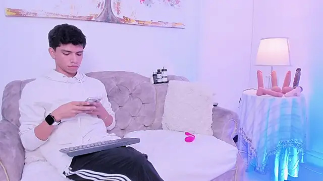 Santy carrington online show from April 13, 2:00 pm