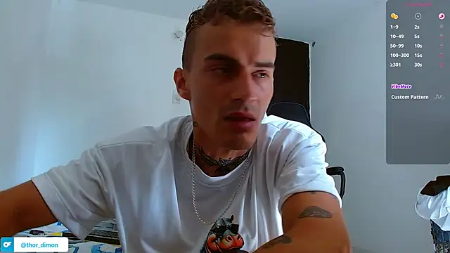 Snapshot of bray_hotboy777 chatting on May 14, 3:30 pm bray hotboy777 online show from May 14, 3:30 pm