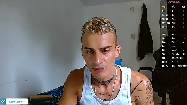Snapshot of bray_hotboy777 chatting on June 7, 4:44 pm bray hotboy777 online show from June 7, 4:44 pm