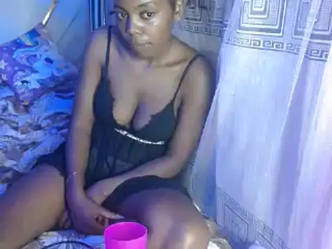 Snapshot of sweetanabella4 chatting on December 5, 1:28 pm sweetanabella4 online show from December 5, 1:28 pm