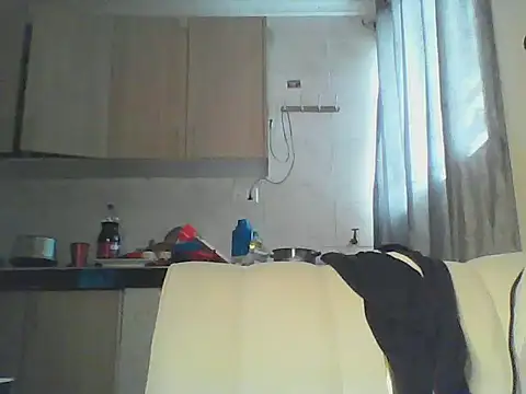 Snapshot of sweetanabella4 chatting on April 20, 11:35 am sweetanabella4 online show from April 20, 11:35 am