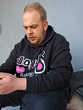 PupW0lfy online show from January 21, 11:46 am