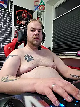 PupW0lfy online show from January 22, 4:44 pm