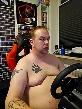 PupW0lfy online show from March 18, 6:59 pm