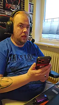 PupW0lfy online show from April 2, 5:32 pm