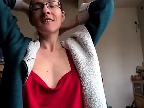 Milky hairy mommy online show from March 11, 7:04 am