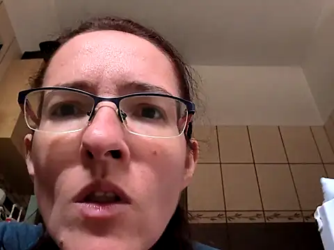 Milky hairy mommy online show from October 2, 8:43 am