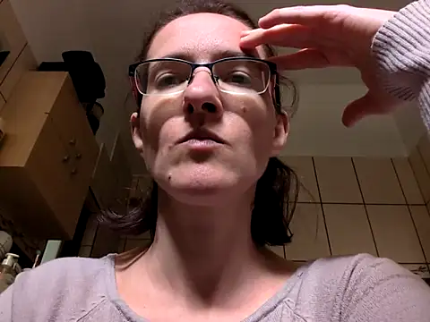 Milky hairy mommy online show from October 21, 8:15 am