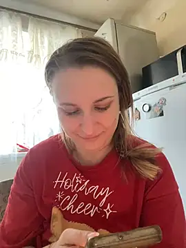 Snapshot of OlgaBuzzz chatting on December 22, 5:45 am OlgaBuzzz online show from December 22, 5:45 am