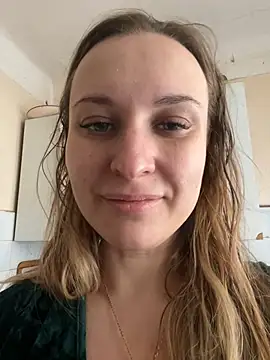 Snapshot of OlgaBuzzz chatting on January 13, 7:00 am OlgaBuzzz online show from January 13, 7:00 am