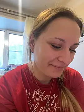 Snapshot of OlgaBuzzz chatting on February 12, 2:35 am OlgaBuzzz online show from February 12, 2:35 am