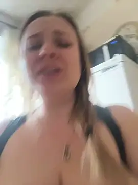 Snapshot of OlgaBuzzz chatting on March 7, 11:18 am OlgaBuzzz online show from March 7, 11:18 am