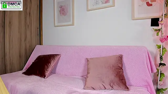 Snapshot of Veronica_isaza__ chatting on May 7, 1:33 am Veronica isaza online show from May 7, 1:33 am