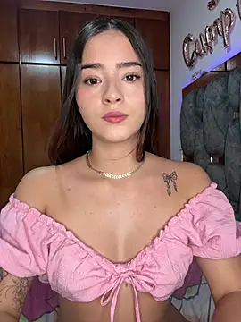 Snapshot of Veronica_isaza__ chatting on May 14, 3:13 am Veronica isaza online show from May 14, 3:13 am