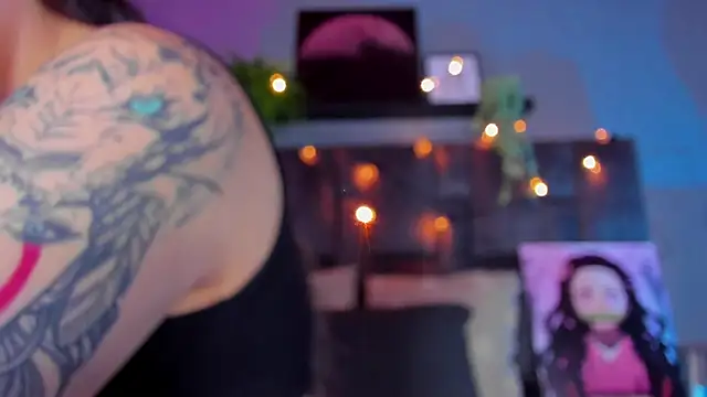 AmbarHills 1 online show from April 23, 11:42 am