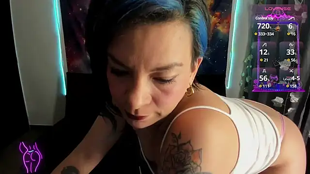 cocochanell6666 online show from January 12, 8:36 am