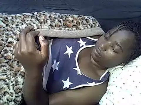 Snapshot of sweet_gal01 chatting on January 22, 3:41 am sweet gal01 online show from January 22, 3:41 am