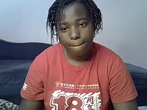 Snapshot of sweet_gal01 chatting on January 24, 4:48 am sweet gal01 online show from January 24, 4:48 am