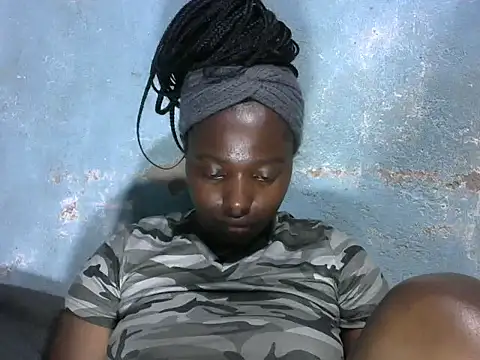 Snapshot of sweet_gal01 chatting on October 2, 8:16 pm sweet gal01 online show from October 2, 8:16 pm