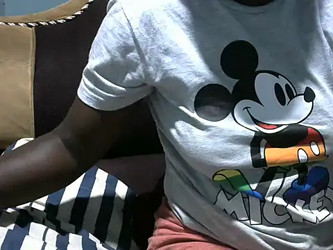 Snapshot of sweet_gal01 chatting on February 28, 12:22 am sweet gal01 online show from February 28, 12:22 am