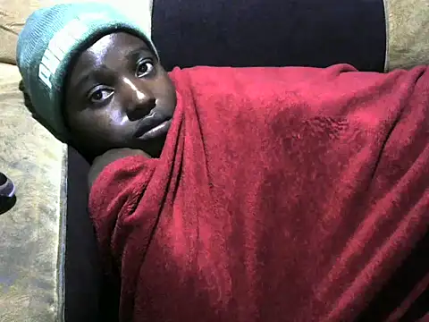 Snapshot of sweet_gal01 chatting on March 6, 6:48 pm sweet gal01 online show from March 6, 6:48 pm