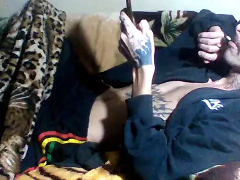 Snapshot of sellvageria chatting on September 12, 11:26 pm sellvageria online show from September 12, 11:26 pm