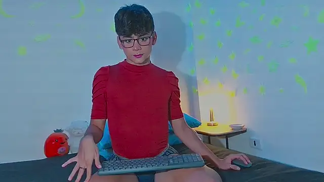 arnold laurent  online show from December 1, 11:04 pm