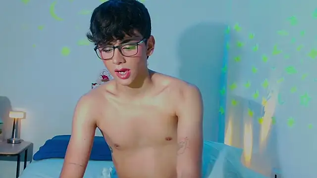 arnold laurent  online show from December 17, 4:12 am