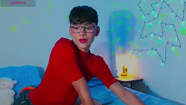 arnold laurent  online show from January 5, 10:19 pm