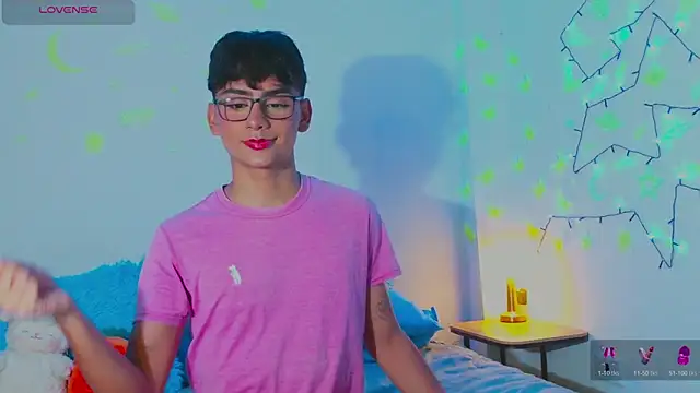 arnold laurent  online show from January 7, 9:03 pm