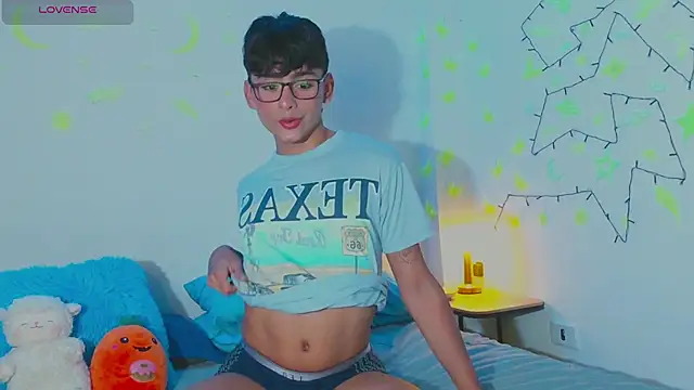 arnold laurent  online show from January 9, 10:52 pm