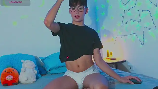 arnold laurent  online show from January 16, 11:37 pm