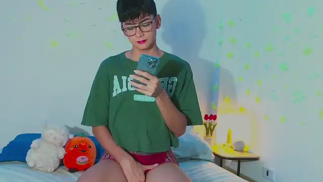 arnold laurent  online show from February 23, 8:22 pm