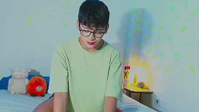 arnold laurent  online show from February 24, 7:19 pm