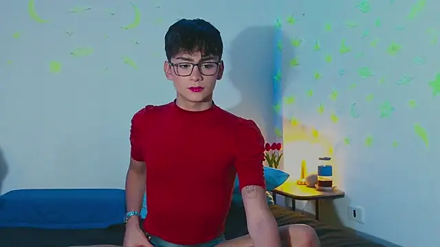 arnold laurent  online show from March 3, 8:21 pm