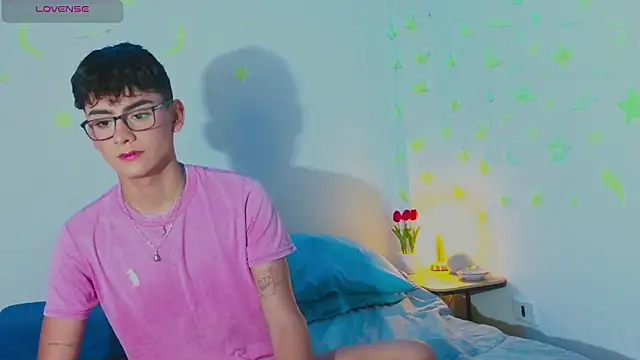 arnold laurent  online show from March 16, 8:54 pm