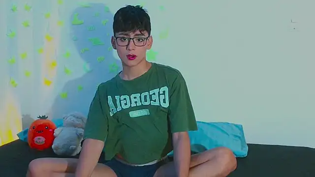 arnold laurent  online show from March 21, 7:13 pm