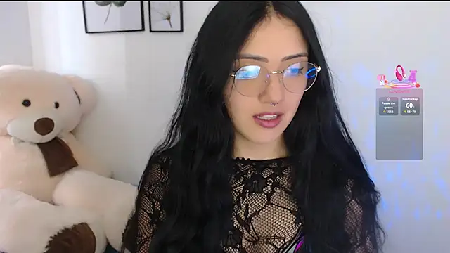 Snapshot of Suzanne_abbey chatting on October 14, 9:48 pm Suzanne abbey online show from October 14, 9:48 pm